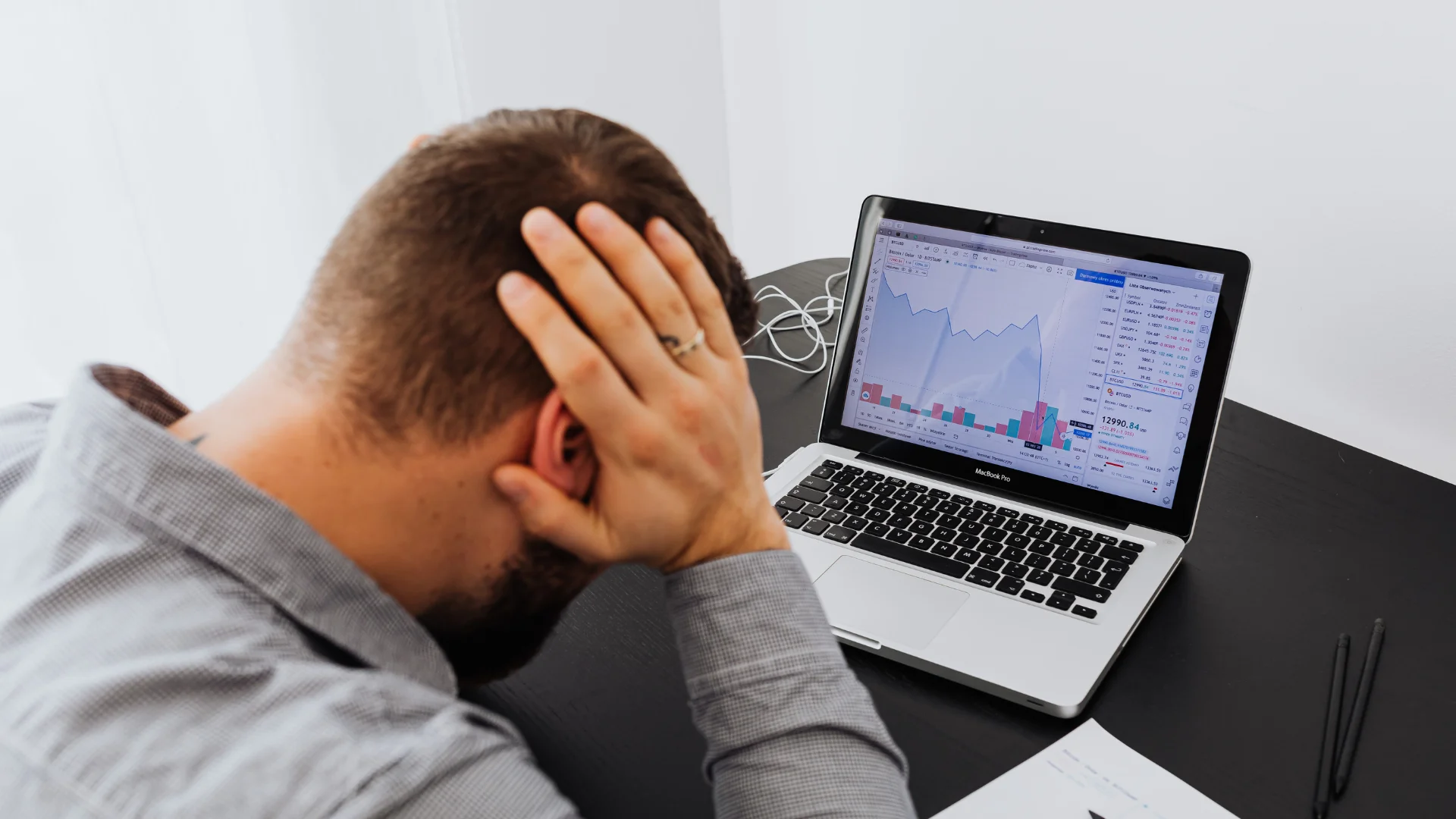 Web上のネガティブ情報の早期検知